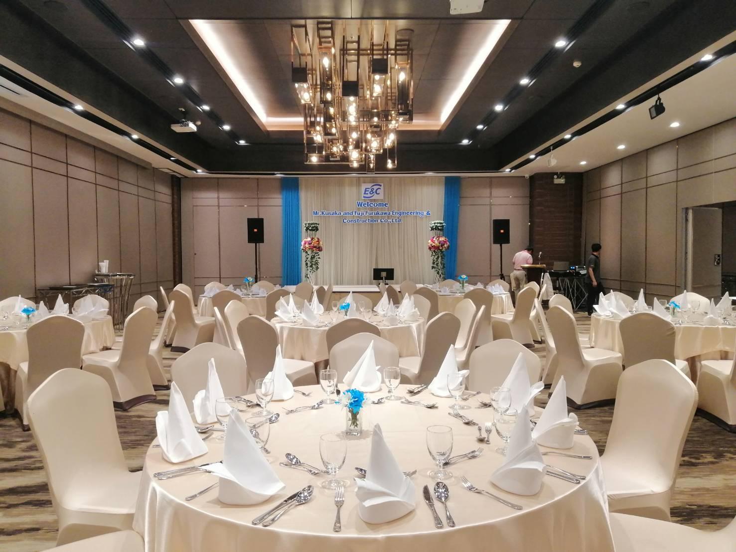 The Four Wings Hotel Bangkok Exterior photo